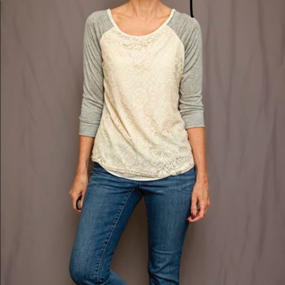 Lace front 3/4 sleeve top